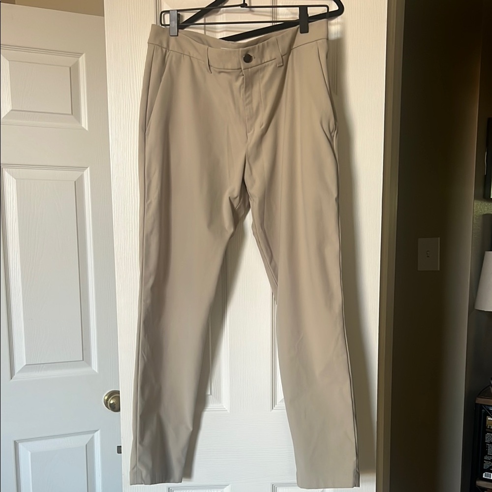 Lululemon Athletica Men's Khaki Chinos - Classic Fit